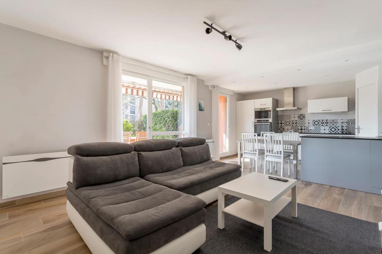 Suite Granges En Rez-De-Jardin Pour 4 Voyageurs Lião Exterior foto