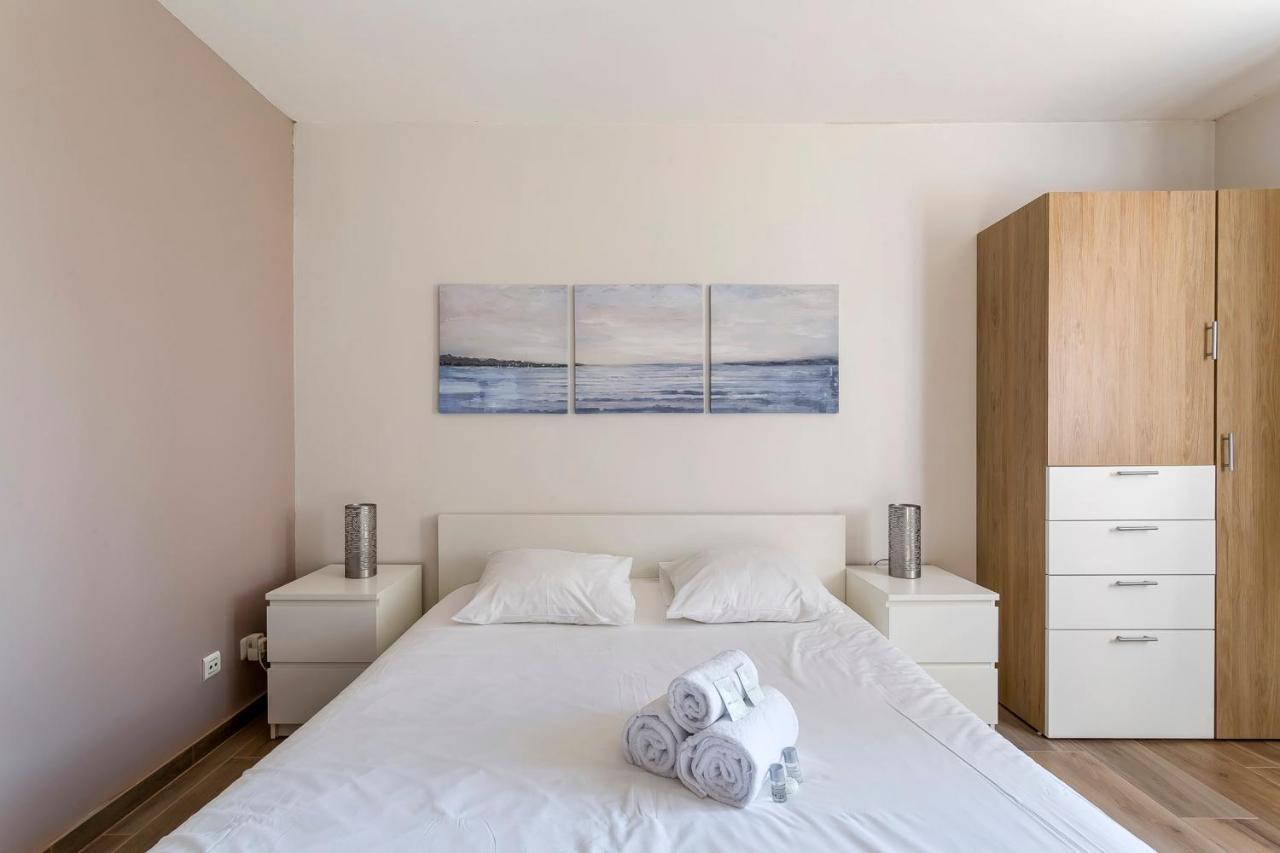 Suite Granges En Rez-De-Jardin Pour 4 Voyageurs Lião Exterior foto