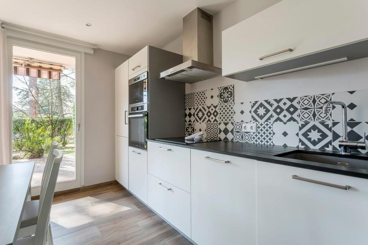 Suite Granges En Rez-De-Jardin Pour 4 Voyageurs Lião Exterior foto